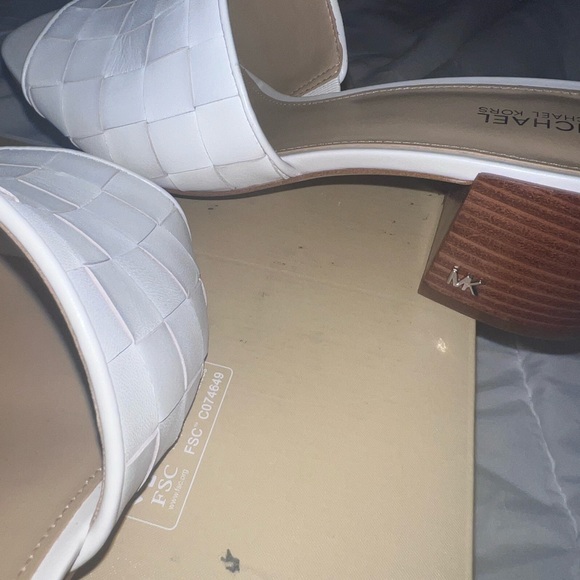 INGRID WOVEN MIDHEEL MULE, WOVEN LEATHER SIZE 7.5 - Picture 2 of 4